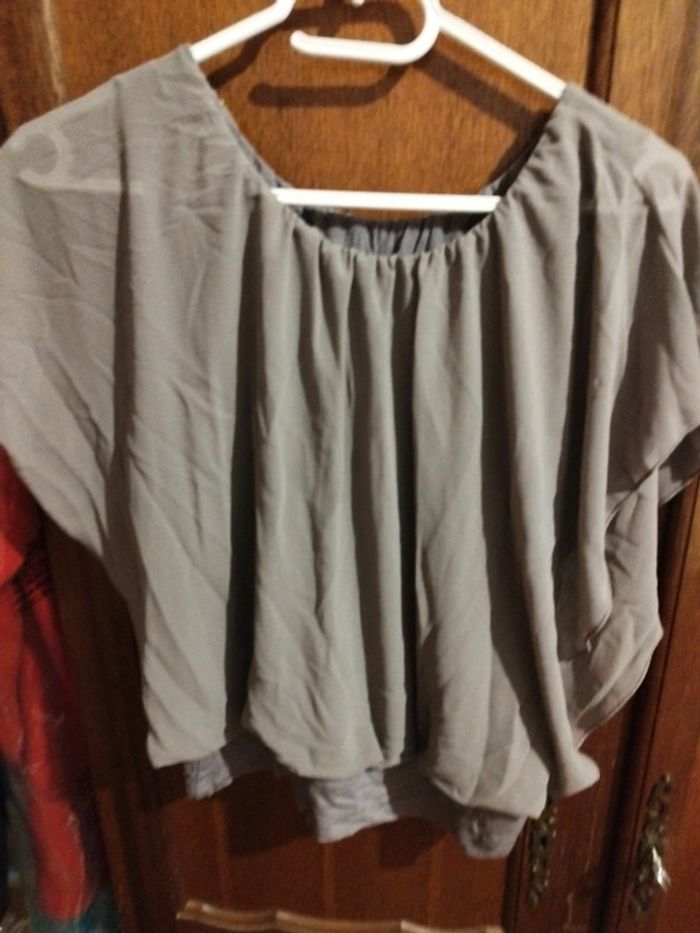 Haut taille 38