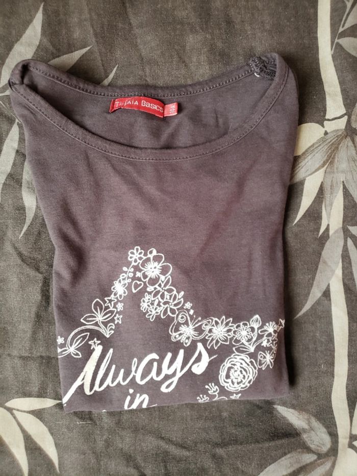 T-shirt Tissaia "Always in love" taille 10 ans - photo numéro 2