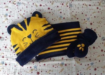 Ensemble Bonnet, tour de cou, mouffles Petits cailloux 18-23mois