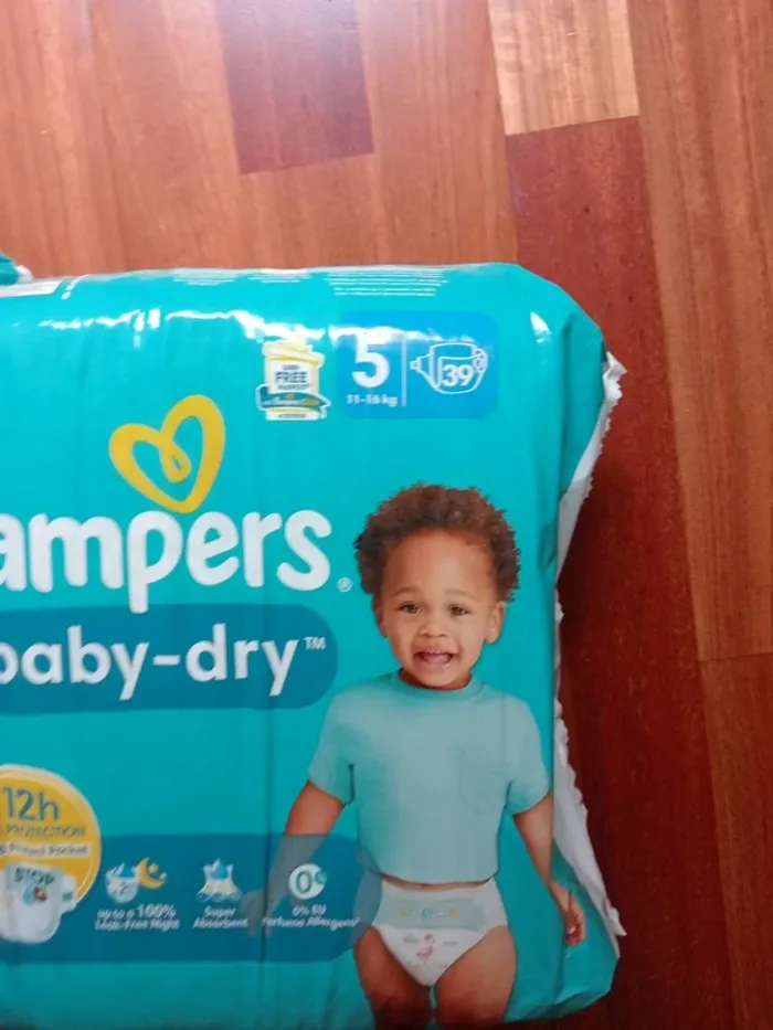 Couches Pampers taille 5 - photo numéro 2