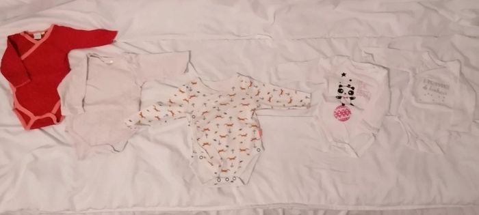 Lot bodies ML fille 3 mois - photo numéro 2