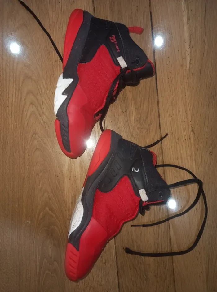 Baskets taille 33 - photo numéro 3