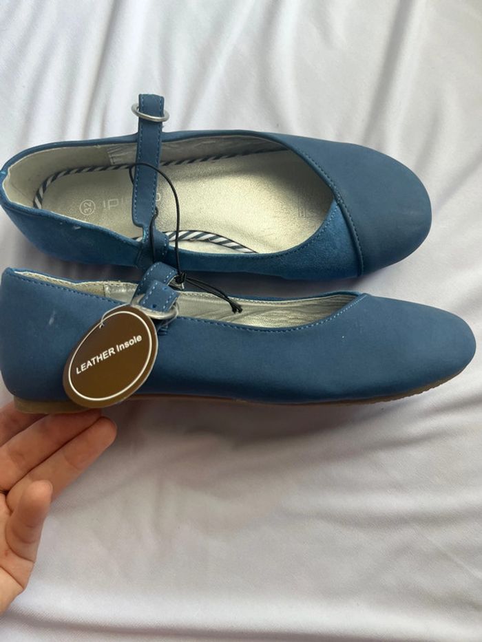 Ballerine bleue neuve taille32 Okaïdi fille - photo numéro 2