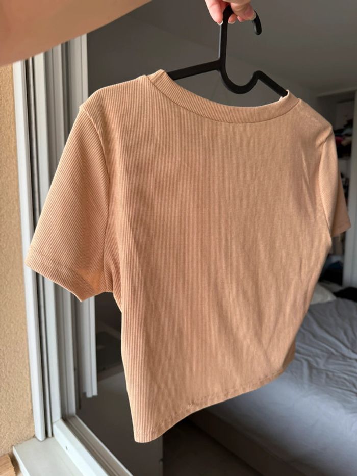 T-shirt beige - photo numéro 4