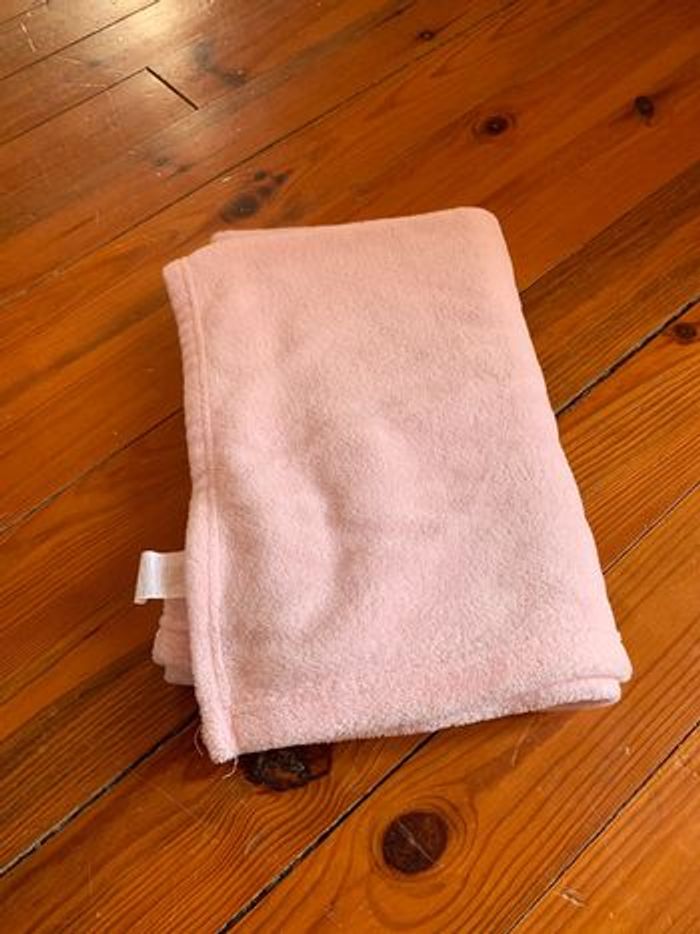 Petite couverture rose clair