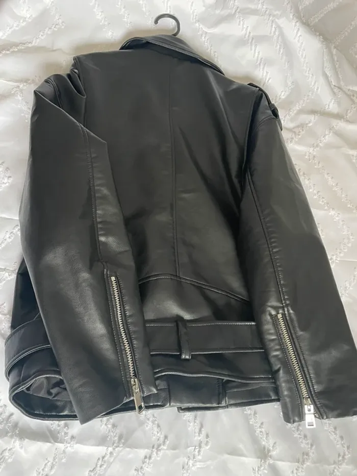 Zara Veste Perfecto en similicuir Oversize taille L 🖤 - photo numéro 4