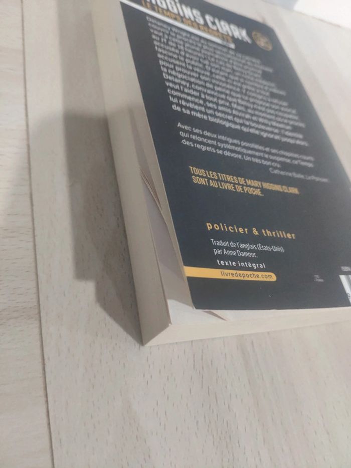 Livre poche le temps des regrets Mary Higgins Clark - photo numéro 7