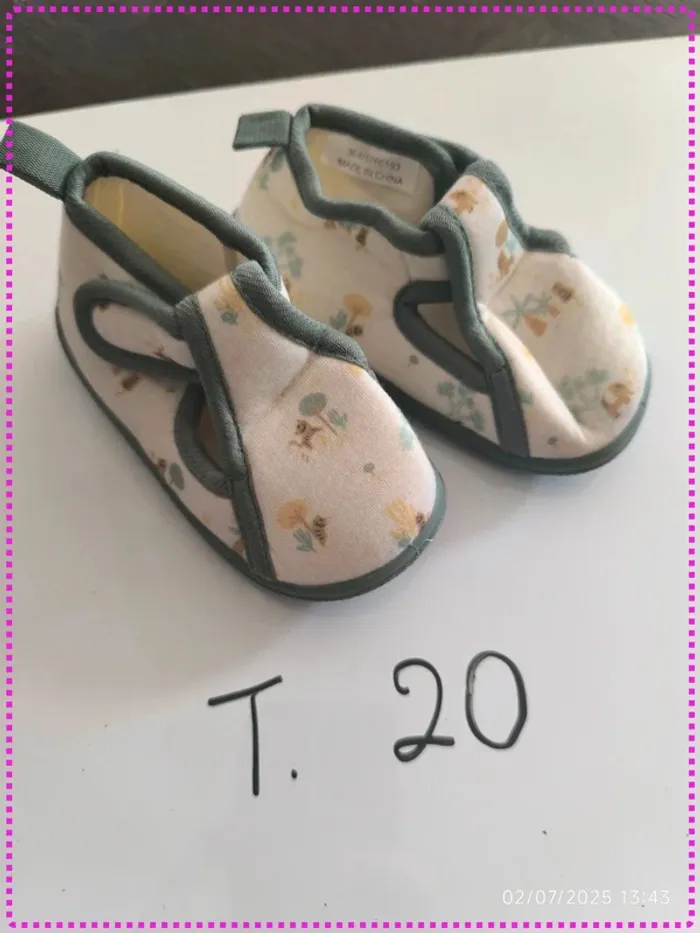 Chaussons blanc/vert (20)