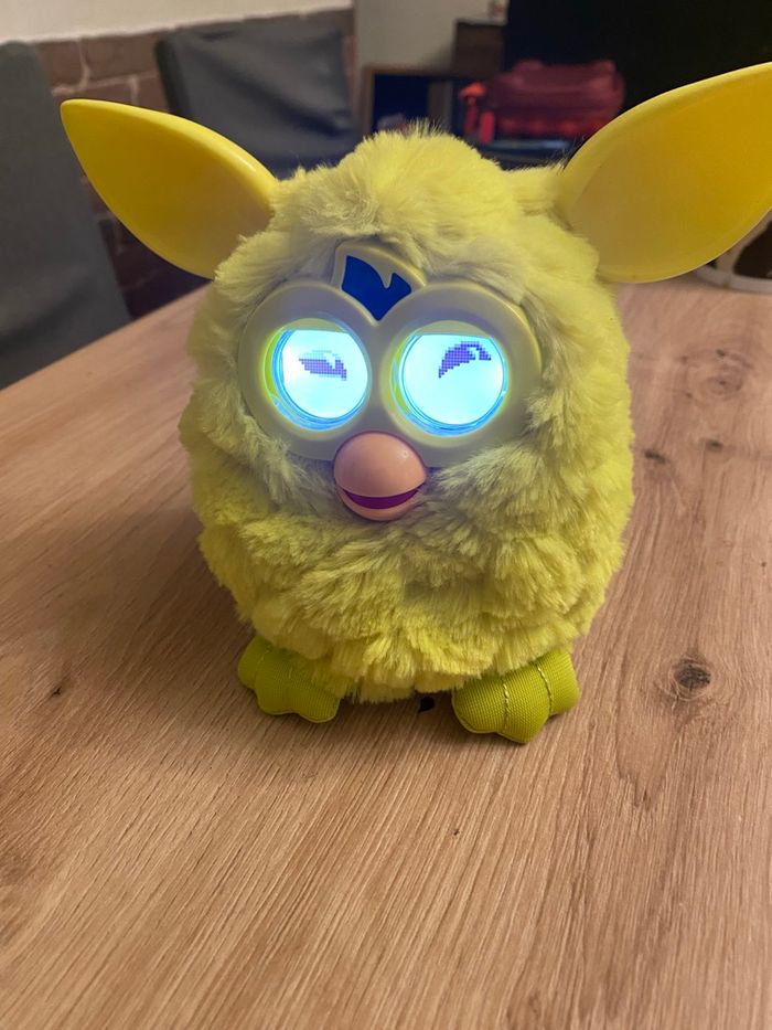 Furby jaune - photo numéro 2