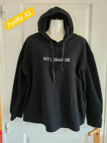 Pull a capuche "one by gémo" Taille XL