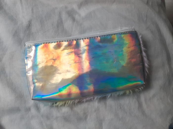 Trousse poilu arc en ciel - photo numéro 3