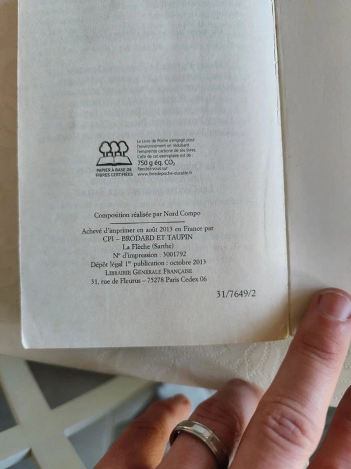 Livre Une place a prendre - photo numéro 3