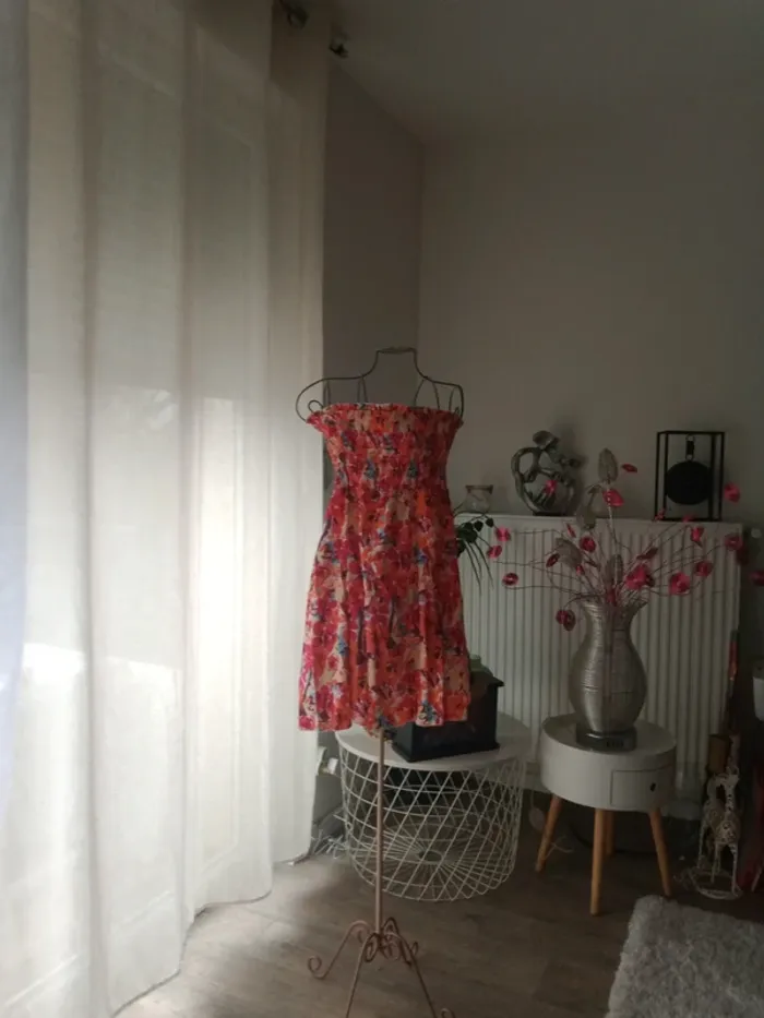 Petite robe à fleurs - photo numéro 4