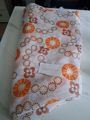 Tissu au mètre imprimé multicolore 