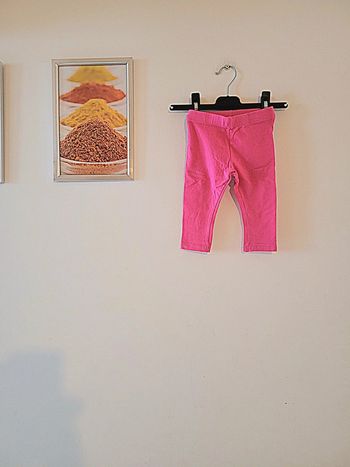 Joli petit legging kiabi rose fuchsia taille 12 mois