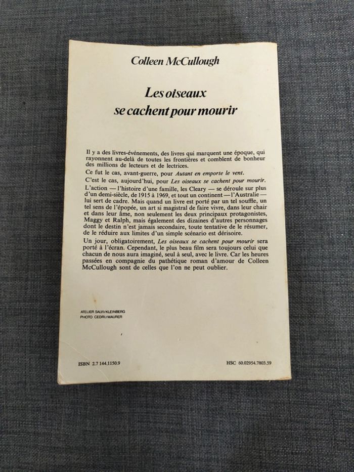 Les oiseaux se cachent pour mourir - photo numéro 2
