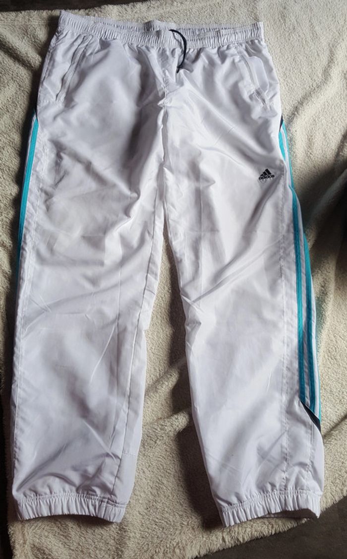 Pantalon de survĂȘtement Adidas đ
