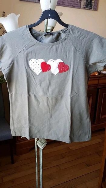 tshirt kaki taille 40