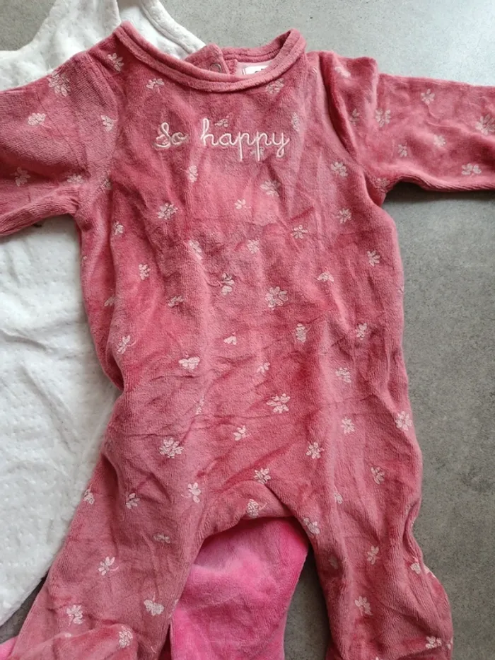 Lot de 4 pyjamas en velours rose et blanc 1 mois - photo numéro 6