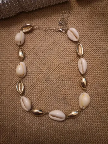 Collier coquillage