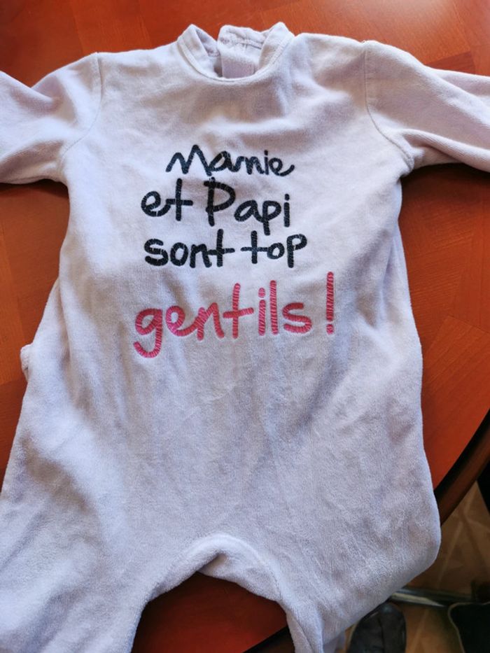 Lot pyjama 12 mois - photo numéro 5