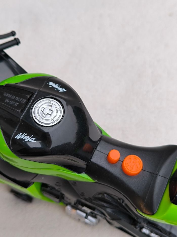 Moto Kawasaki Toy State - photo numéro 7