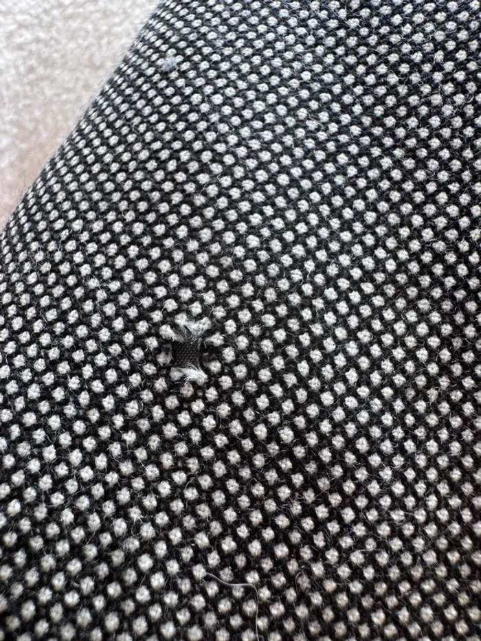 Blazer vintage Yves Saint Laurent Rive Gauche–Taille 44/46–Rare & élégante-Défauts ( trous) manche - photo numéro 8