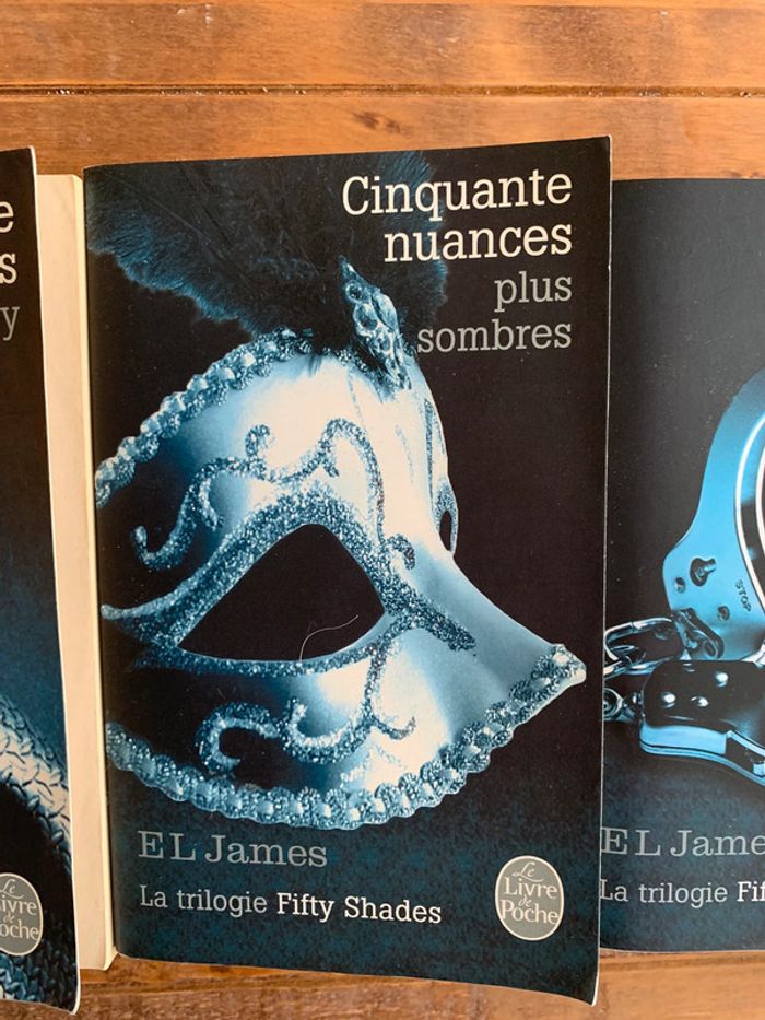 Trilogie cinquante nuance de grey 4 livres - photo numéro 3