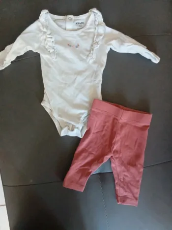 🌹ensemble bodie -legging 3 mois 🌹