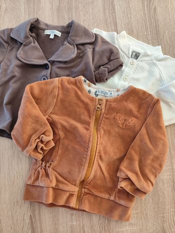 Lot de trois gilets