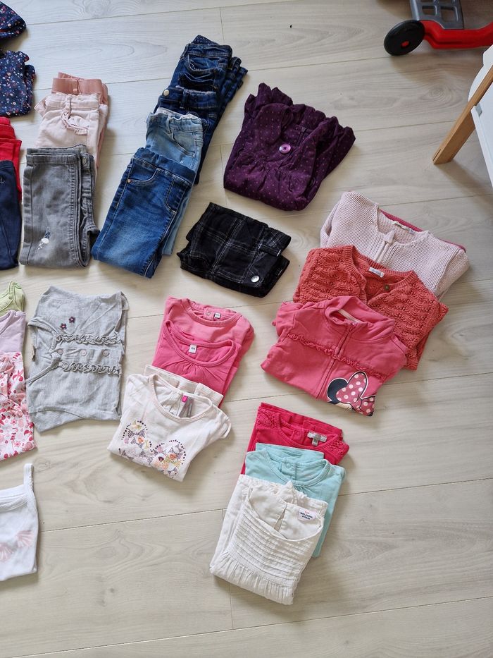 Lot de vêtements 24 mois fille hiver/été - photo numéro 3