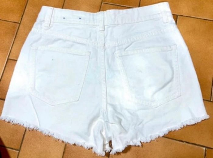 Short blanc 34 - photo numéro 4