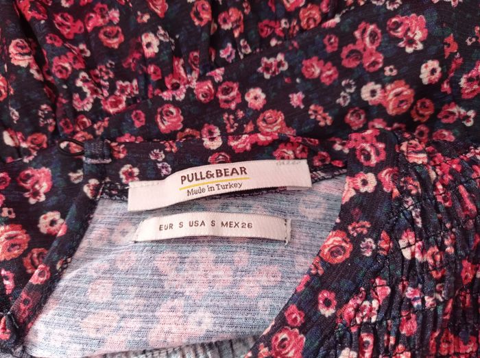 ROBE à Fleurs PULL&BEAR. - photo numéro 3
