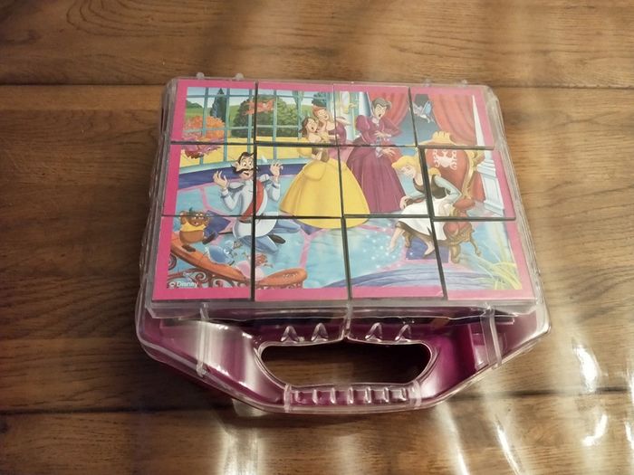 Cubes Cendrillon Clementoni