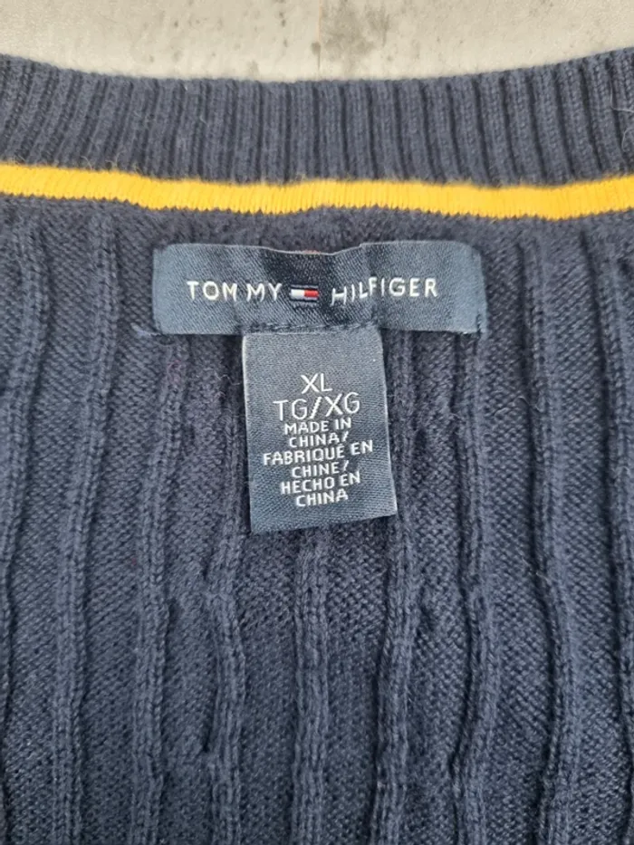 Pull col V torsadé Tommy Hilfiger bleu marine – Taille XL Femme (mesures en photos) - photo numéro 5