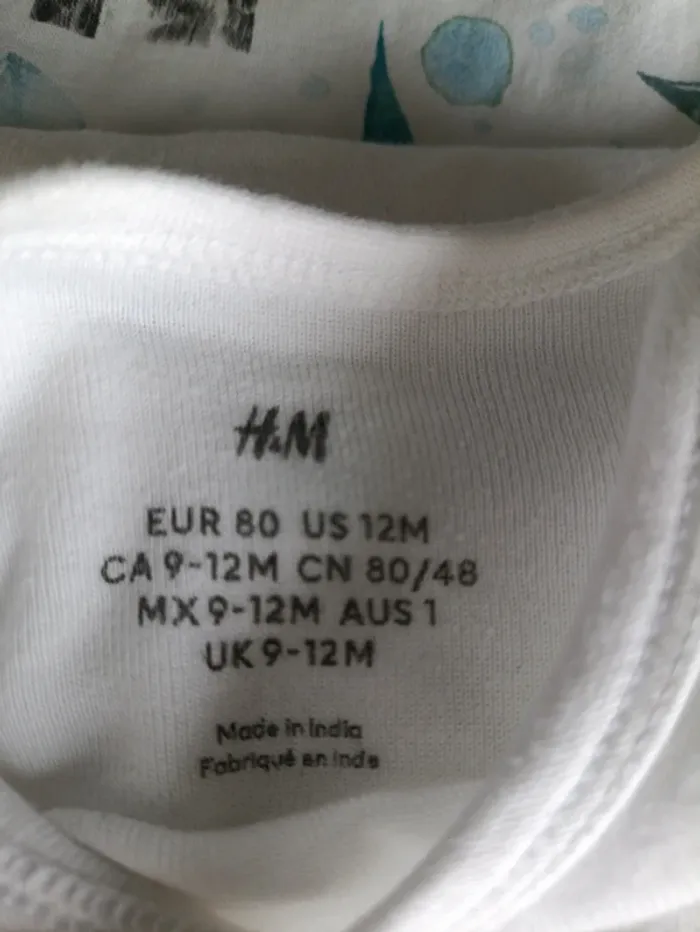 Lot 2 bodies H&M Manches longues 80cm - photo numéro 2