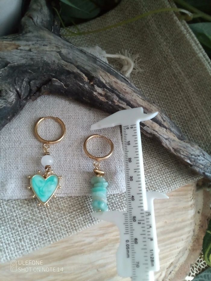 Boucles d'oreilles bohèmes asymétriques amazonite et pierres de lune - photo numéro 3