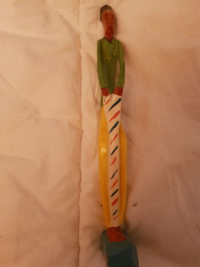 Statuette en bois africain