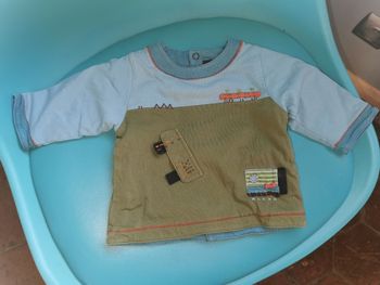 Pull catimini 1 mois