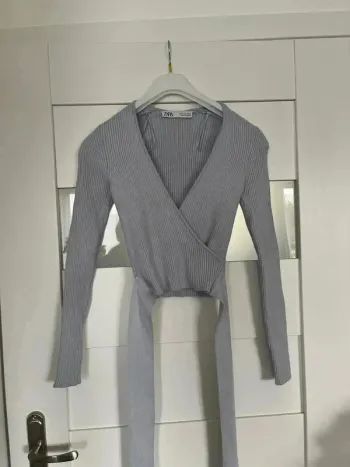 Zara pull