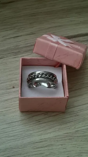 Bague anneau avec chaine, pour homme ou pour femme en Titane argentée, taille 60