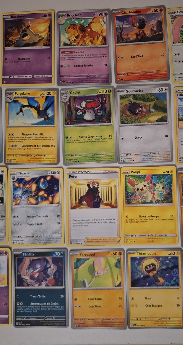 Lot de 40 cartes Pokemon - photo numéro 3