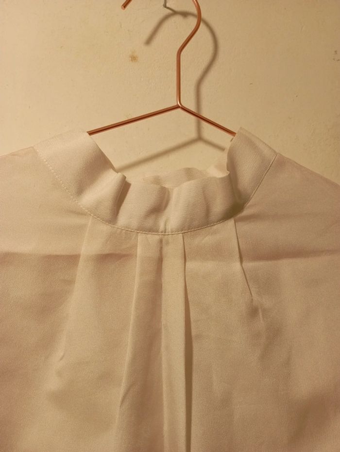 Blouse voile mousseline crème boutonné dos - photo numéro 2