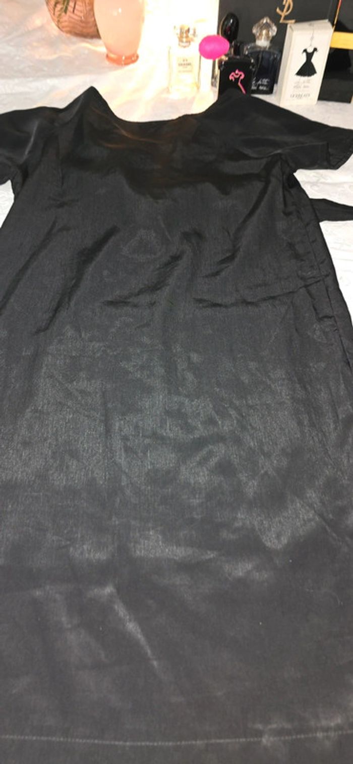 Petite robe noire à avoir absolument dans son dressing taille/36 - photo numéro 8