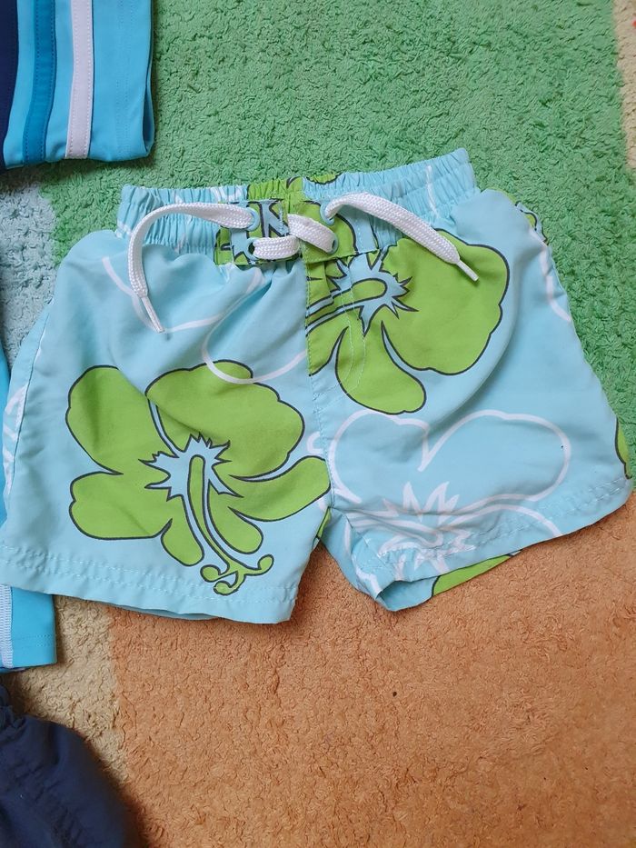Lot 2 maillots de bain + 1 tee-shirt + 1 casquette - garçon- 3-4 ans - photo numéro 4