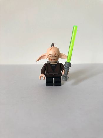 Figurine type lego Jedi Even Piell. Star Wars