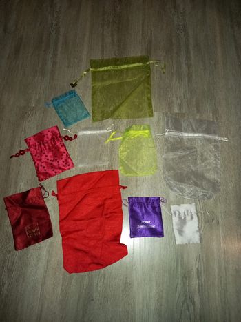 lot de 10 petites pochettes neuves de tailles différentes