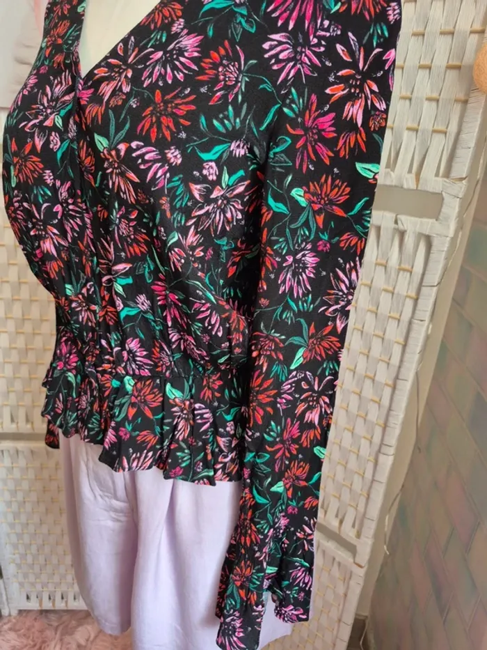 💕jolie blouse fleurie bzb femme TS  / 36 💕 - photo numéro 13
