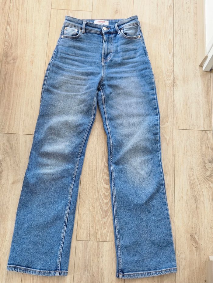 Jean neuf taille 32 - photo numéro 3