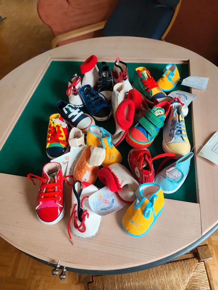 Lot de 24 chaussures bébé enfants pour décoration de baptême